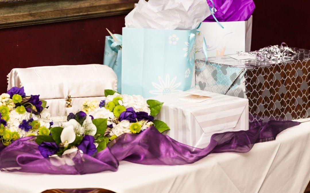 Virtueller Hochzeitstisch: 3 TOP-Ideen für eure Hochzeitsgeschenk-Wünsche
